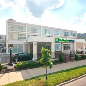 Express West End By Ihg Hotel