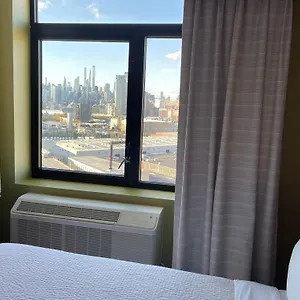 *** Hotel Express Long Island E - By Ihg United States